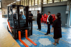 LINE_ALBUM_11-ธ.ค.-2568-รับมอบ-รถโฟร์คลิฟท์_251211_53
