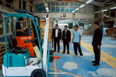 LINE_ALBUM_11-ธ.ค.-2568-รับมอบ-รถโฟร์คลิฟท์_251211_54