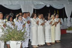 LINE_ALBUM_31-พ.ค-พิธีพระราชทานพุ่มดอกบัวประดิษฐ์_260719_41