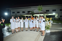LINE_ALBUM_31-พ.ค-พิธีพระราชทานพุ่มดอกบัวประดิษฐ์_260719_73